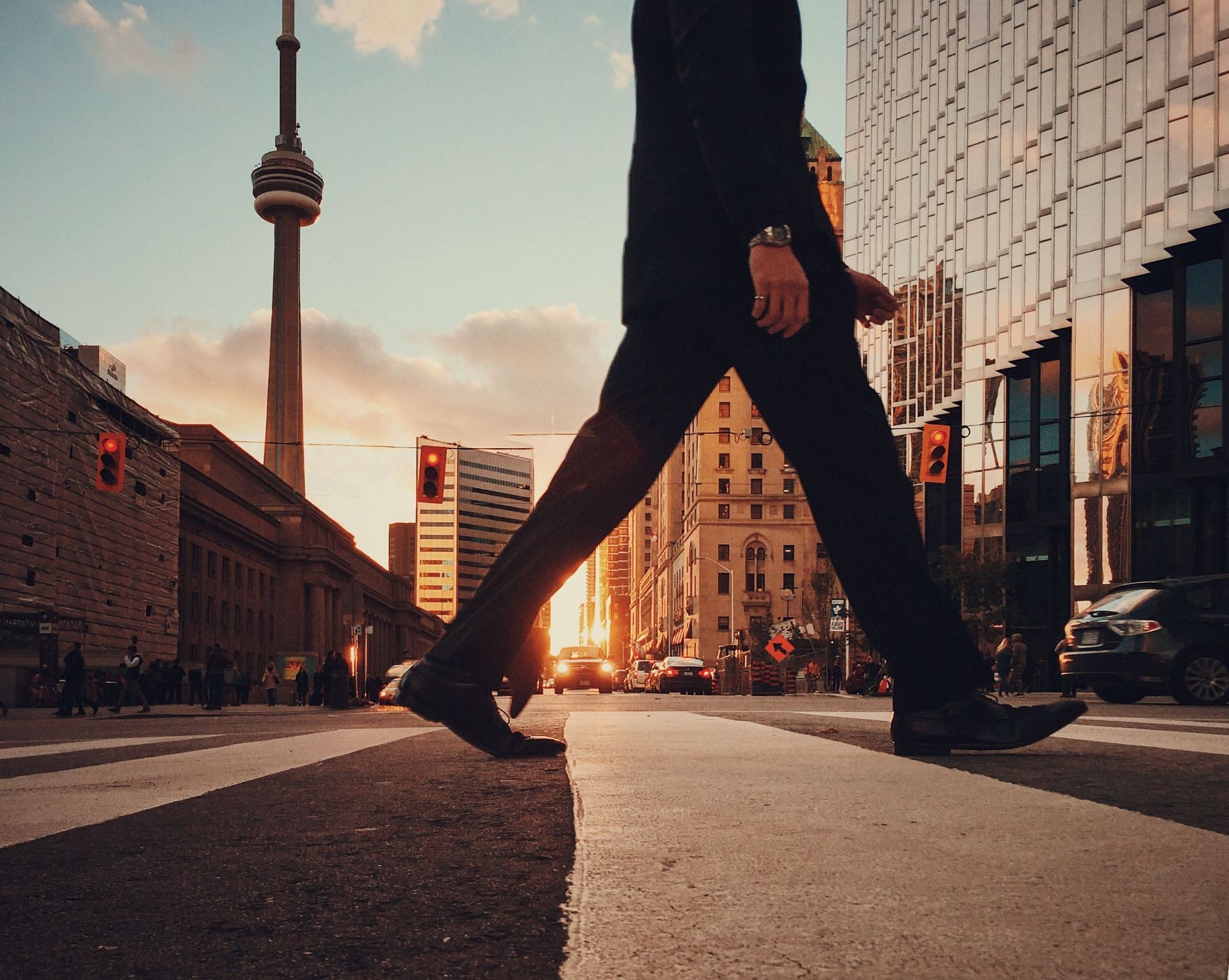 Daily step (Image via Unsplash/Arturo)
